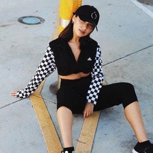 LF VINTAGE ADIDAS CROP TOP